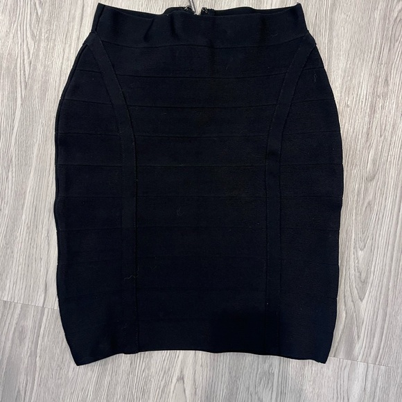 GUESS Pencil Bandage Skirt - Picture 2 of 4